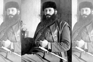 aris velouxiotis